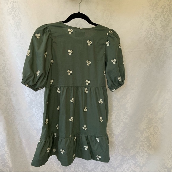 Girls Green Daisy Floral Boho Dress with 3/4 sleeves. SZ 10-12 - Picture 3 of 5